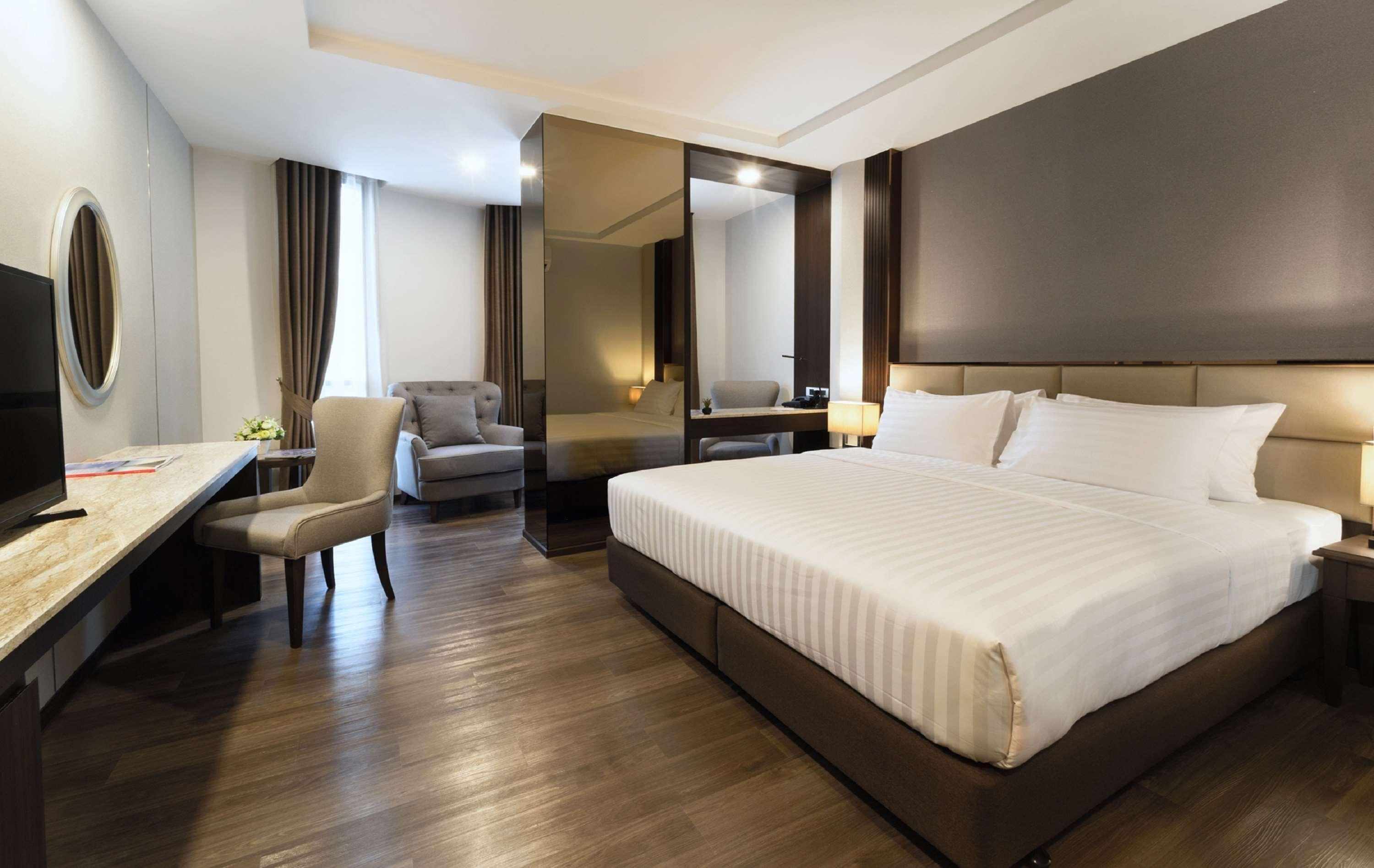 Surestay Plus By Best Western Sukhumvit 2 Bangkok Esterno foto