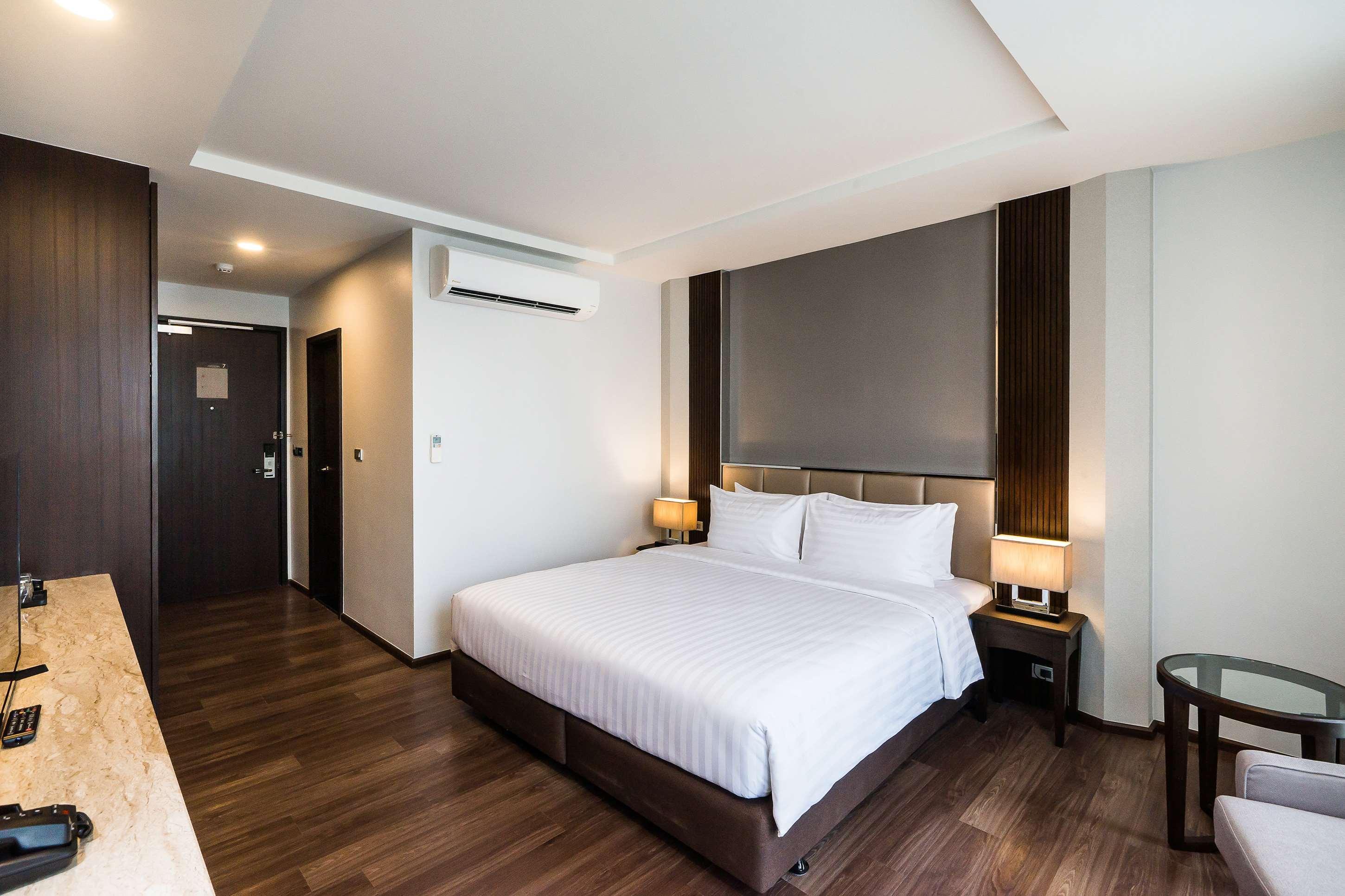 Surestay Plus By Best Western Sukhumvit 2 Bangkok Esterno foto